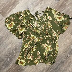 Maurices floral spring top